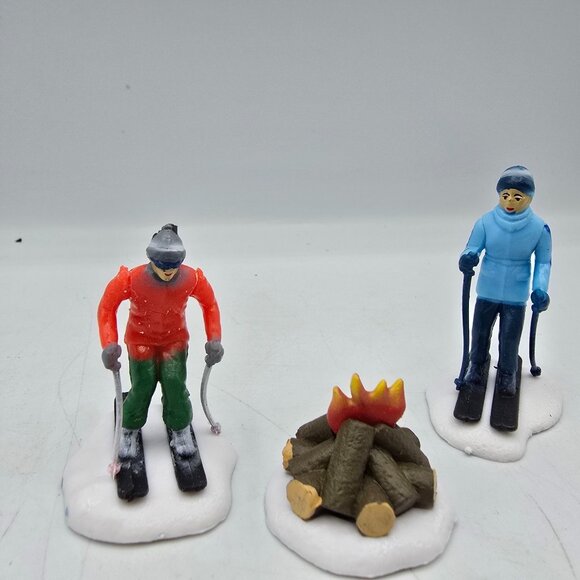 Cobblestone Corners Winter Christmas Village People Miniature Figurines Ski Spor - Picture 3 of 8